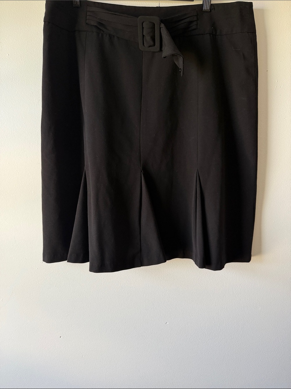 Focus 2000 Black Pleated Midi Skirt with Buckle Waist Size 16